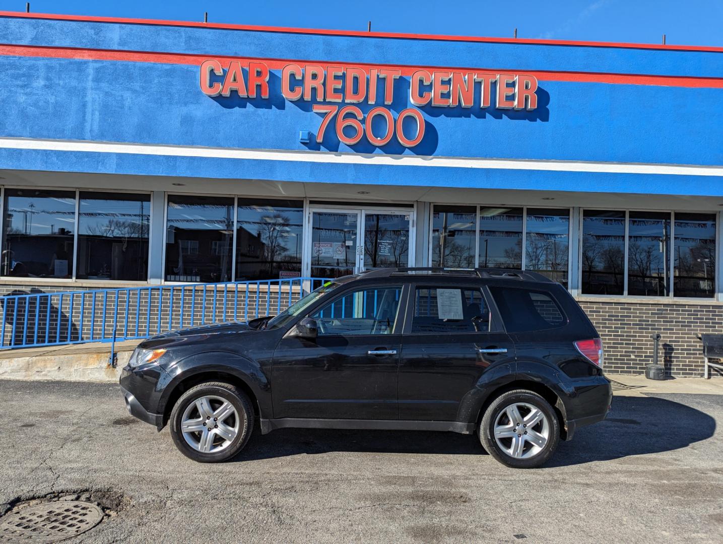 2010 BLACK Subaru Forester 2.5X Limited (JF2SH6DC6AH) with an 2.5L H4 SOHC 16V engine, 4-Speed Aut transmission, located at 7600 S Western Ave., Chicago, IL, 60620, (773) 918-3980, 0.000000, 0.000000 - Photo#0